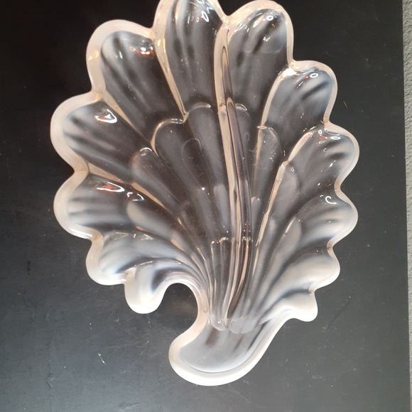 EXQUSITE VTG Duncan Miller Sanibel Pink Opalescent 8" Shell Scalloped Plate. - Picture 5 of 7